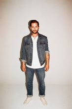 Lade das Bild in den Galerie-Viewer, CJH x Levi´s Trucker Boys Jacket Mayze - Blau